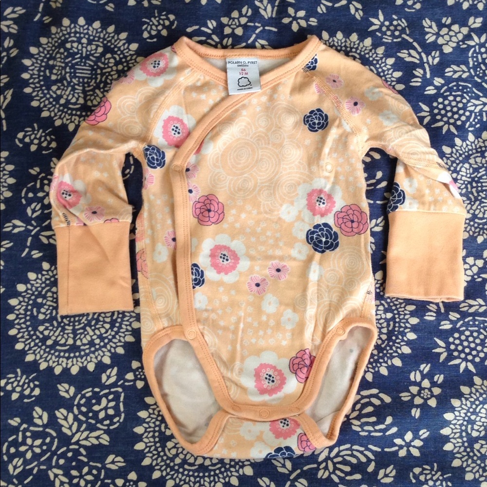 Long sleeve baby onesie